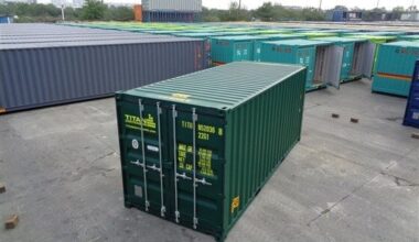 Contenedor marítimo de 20 pies con puertas dobles, nuevo color verde.